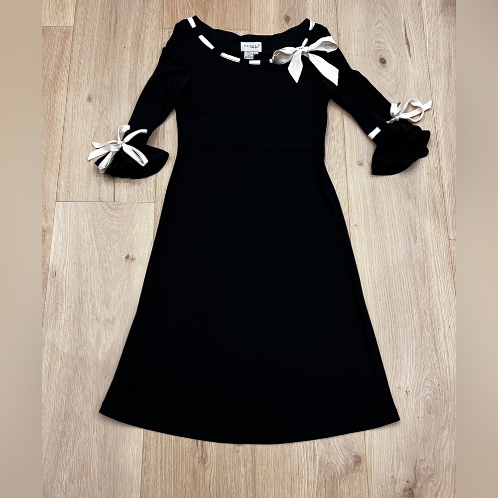 Vintage Papell Boutique Black Ribbon Bell Sleeve Dress Sz 8P